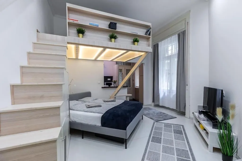 Lovely Little Downtown Studio Next To Subway,Metro Budapest