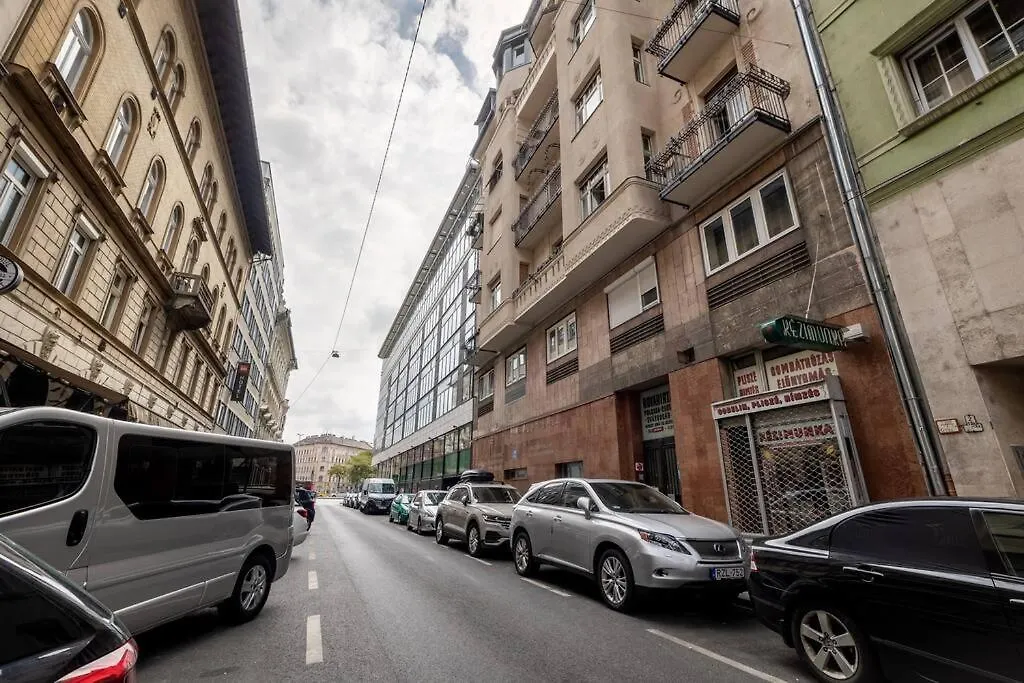 Lovely Little Downtown Studio Next To Subway,Metro Budapest 0*,  Hungary